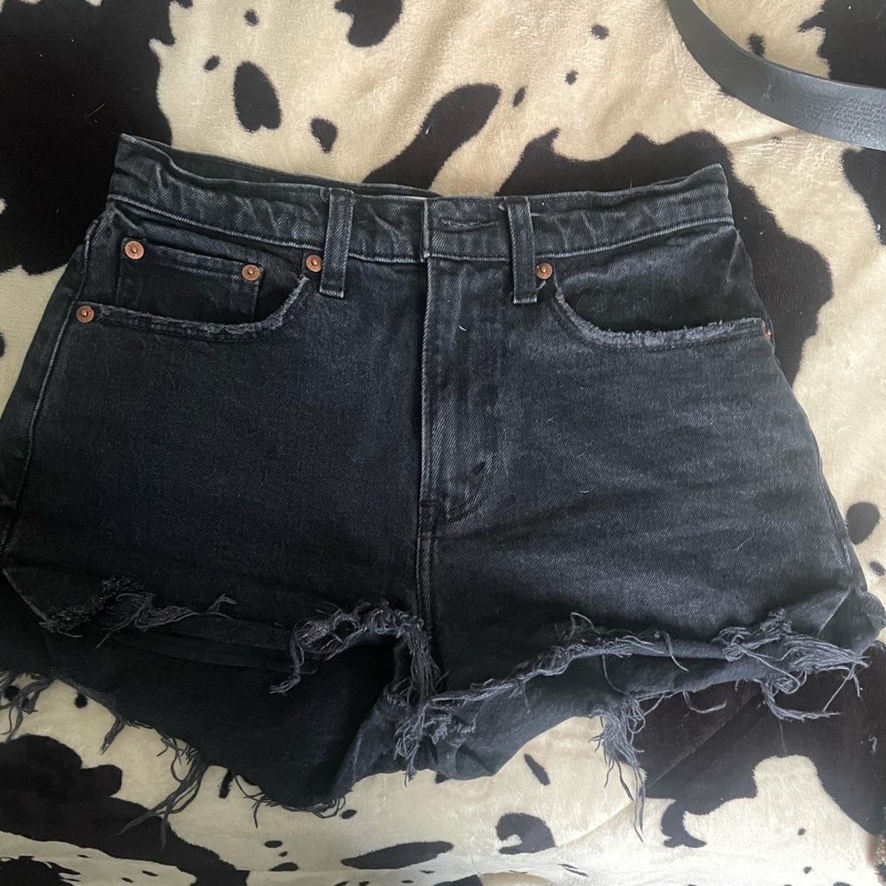Abercrombie curve love high rise shorts